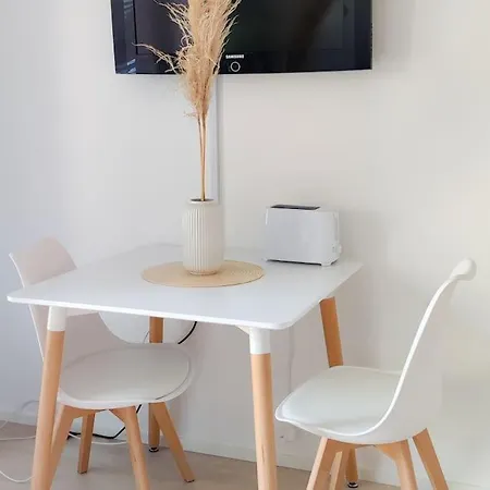 New Pastel Near Helsinki Airport In Kivistoe * Vantaa